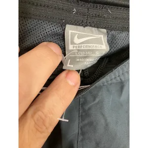 Nike Performance Shorts Women L Gray Excellent Pink Trim Mesh Lined Pockets Y2K thumbnail 3