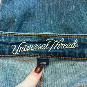 Universal Threads blue distressed high rise skinny jeans in size 4 / 27 thumbnail 5