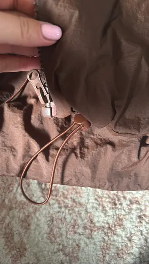 Amazon Cropped Puffer Vest thumbnail 3
