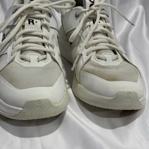 ON On Clouds The Roger Clubhouse Pro Sneakers, White Ice, Size 9 Womens thumbnail 5