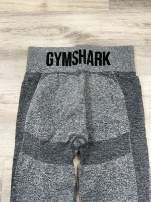 Gymshark woman’s grey leggings thumbnail 3