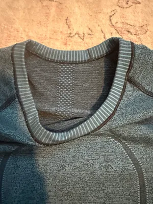 Lululemon shirt  thumbnail 3