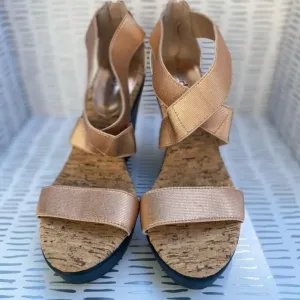 Charles by Charles‎ David Rose Gold Strappy Cork Back Zip Wedges size 8 thumbnail 3