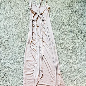 Maxi Dress Womens Small Tan Excellent Open‎ Back Criss Cross Tie Formal Evening thumbnail 4