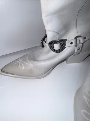 Madden Girl Women's Sweetheart Western Cowboy Boot White‎ 7.5 Hearts Concho thumbnail 4