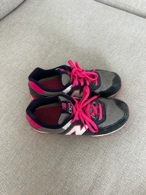 New Balance 574 Sneakers Women’s thumbnail 2