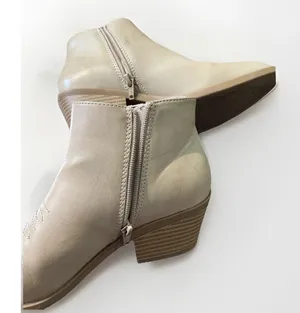 Frye and Co. Women's Jude Stacked Heel Booties Stone Camel 7.5 Western thumbnail 12