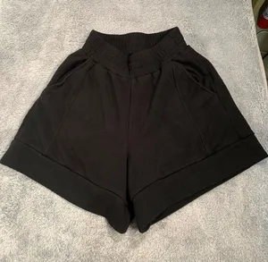 Varley High Waist Black Women's Shorts thumbnail 1