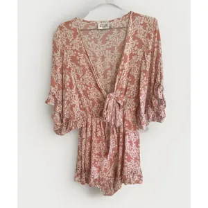 Hello Molly Blush Pink Floral Front Tie Flutter Ruffle‎ Romper Size S thumbnail 2