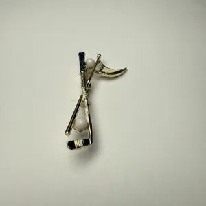 Gerry’s Golfing Golf Putter Ball & Flag Brooch Pin Signed Vintage thumbnail 13