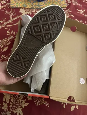 Converse  thumbnail 5