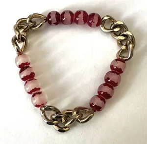 Gold tone red design stretchy beaded bracelet thumbnail 1
