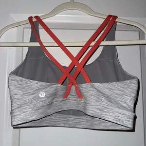 Lululemon Sports Bra thumbnail 3