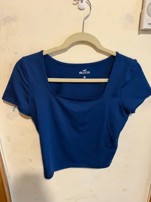 Hollister Top Crop thumbnail 1