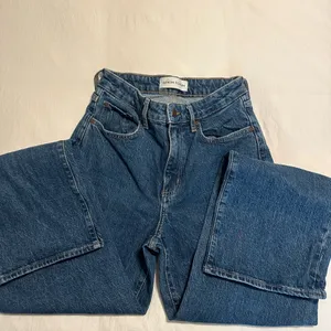 Denim Forum Remy Curve Fit Relaxed Jean Aritzia thumbnail 2