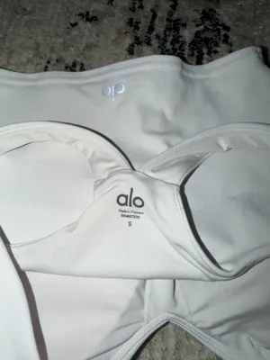 White Alo Tank Top Yoga Cropped thumbnail 4