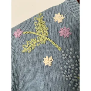 VTG Alfred Dunner Embroidered Floral Beaded Pastel Blue Pullover PS thumbnail 7