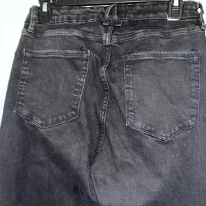 Good American black good waist crop jeans 12/31‎ thumbnail 4
