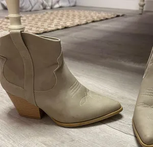 cowgirl booties Gray Size 7.5 thumbnail 1