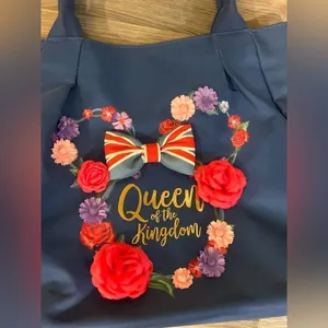 Disney EPCOT United Kingdom (UK) Queen of the Kingdom Bag thumbnail 2