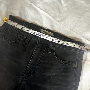 Madewell 9” High Rise‎ Skinny Distressed Knees Womens Size 25 Faded Black Jeans thumbnail 9