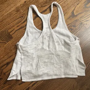 Alo racer back distressed top size small thumbnail 3