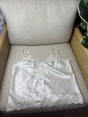 Vintage Victoria’s Secret Lace Slip Top Size medium thumbnail 2