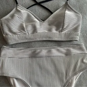 NWT Cupshe white black striped bikini size S thumbnail 2