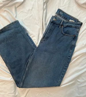 Old Navy Extra High-Rise Wide-Leg Jeans thumbnail 1