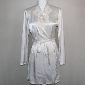 PINK - Victoria's Secret Vintage Y2k White Silky Embroidered Robe - Size Small thumbnail 4