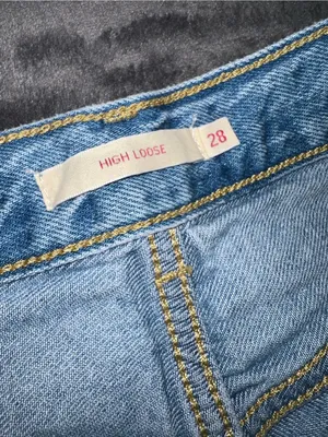 Levi’s High Loose Jean Size 28 thumbnail 7
