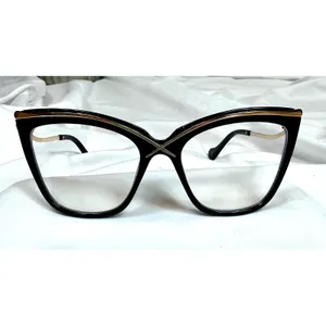 Chic Elegant Gold Detailed Clear Lens Black Frame Glasses thumbnail 5