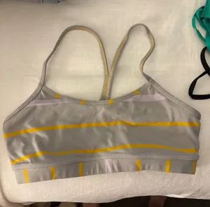 Lululemon Sports Bra Y Flow thumbnail 1
