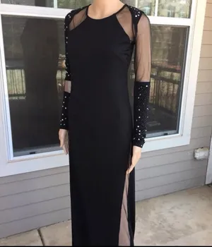 Juss Elegant Black Sheer-Panel Evening Gown stretch thumbnail 3