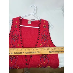 IVY Vintage Beaded Knit Sweater Vest Womens M Red Floral Whipstitch V-Neck Artsy thumbnail 8