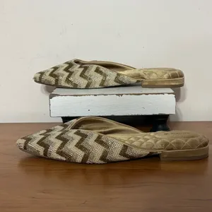 Birdies The Phoebe Mules Gold Beaded Chevron Pointed‎ Toe Slides Womens 7.5 thumbnail 4