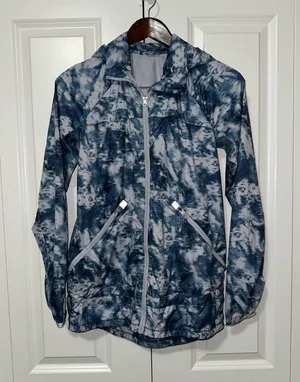 Lululemon Miss Misty Jacket II Lightweight Hooded Windbreaker Size 4 thumbnail 1