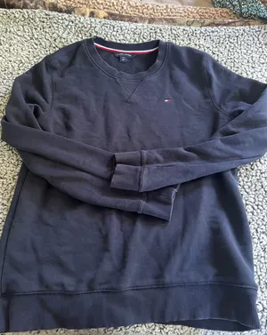 Crewneck thumbnail 1