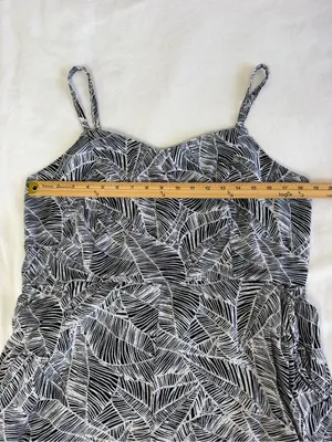 Old Navy Black & White Printed Cropped Jumpsuit thumbnail 6