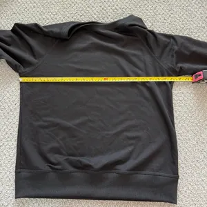Black Crewneck Sweatshirt with Ribbed Cuffs Lightweight size Large thumbnail 6