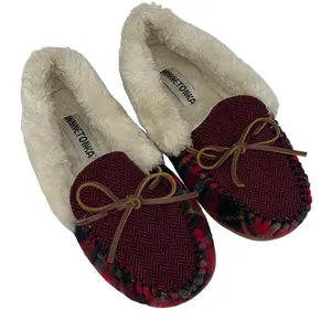 Womens Minnetonka Camp Collar Moc Slipper in Red Autumn Plaid Size 7 Fleece Line thumbnail 1