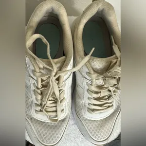 Vionic Women’s Walk Strider White and Cream walking Shoes with Mesh Support thumbnail 6