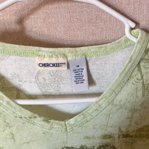 FINAL MARKDOWN Cherokee Green graphic Tee medium thumbnail 2
