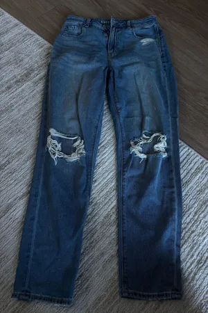American Eagle Mom Jeans thumbnail 1