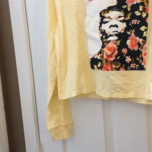 FINAL MARKDOWN Snoop dogg cropped tee medium NWT Yellow thumbnail 3