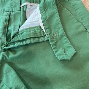 Mossimo Green Stretch Shorts Size 10 thumbnail 4