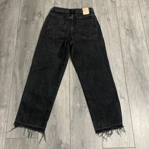 Zara Black Denim Raw Hem Jeans Size 6 thumbnail 4