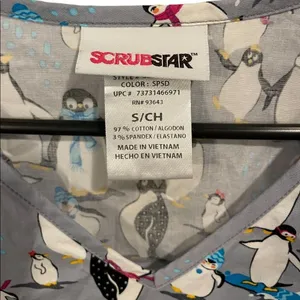 Scrub Star Gray White Black Winter Wonderland Penguin Short Sleeve Scrubs Top thumbnail 5