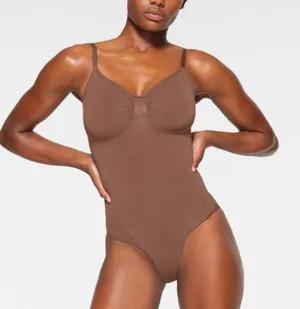 SKIMS Sculpting Bodysuit XS thumbnail 7