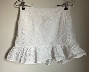 Kendall & Kylie White Eyelet‎ Mini Skirt thumbnail 1